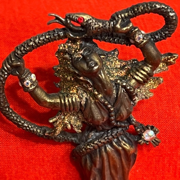 VINTAGE JJ JONETTE JEWELRY SHIMMERING SNAKE CHARMER WOMAN GODDESS JEWELED BROOCH - Picture 4 of 11